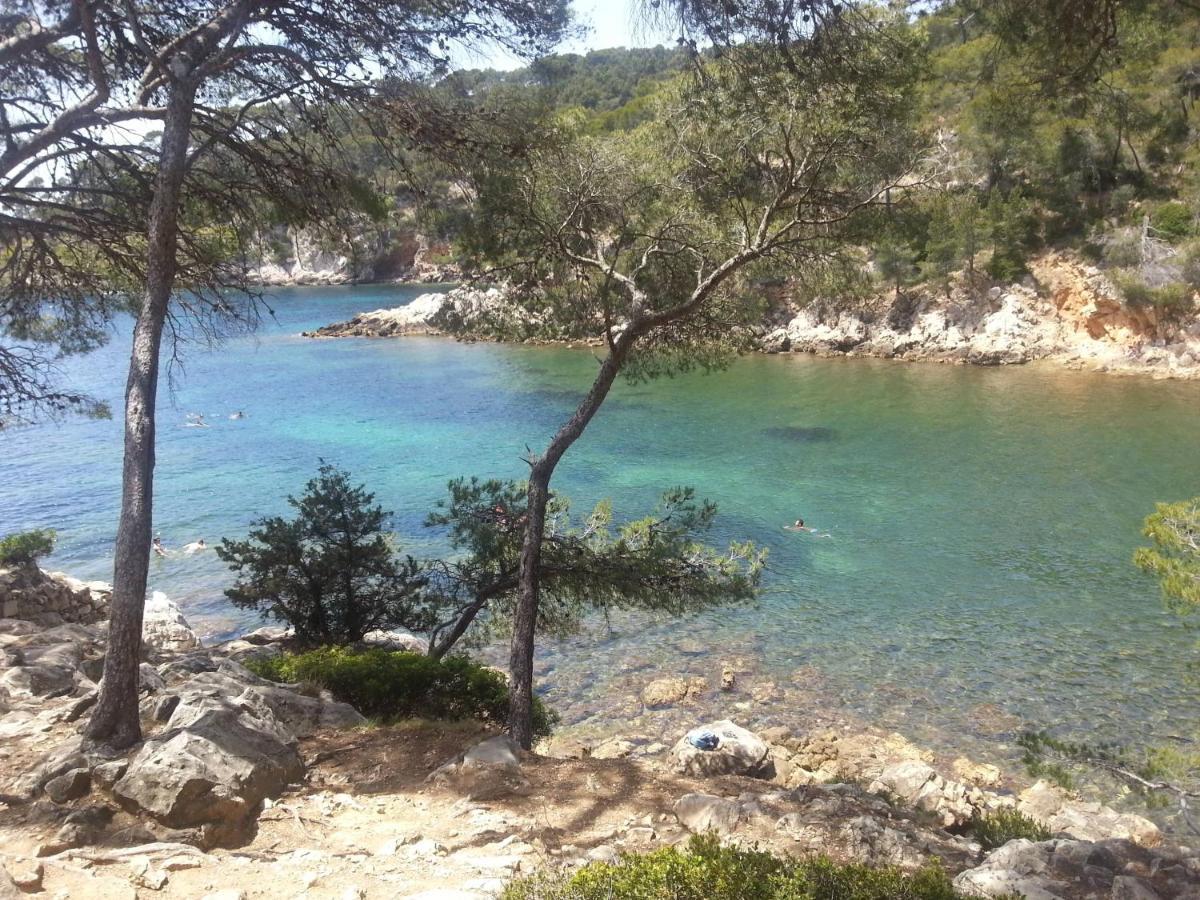 Rez-De-Villa Proche De La Mer - Villa Temana Saint-Cyr-sur-Mer Bagian luar foto