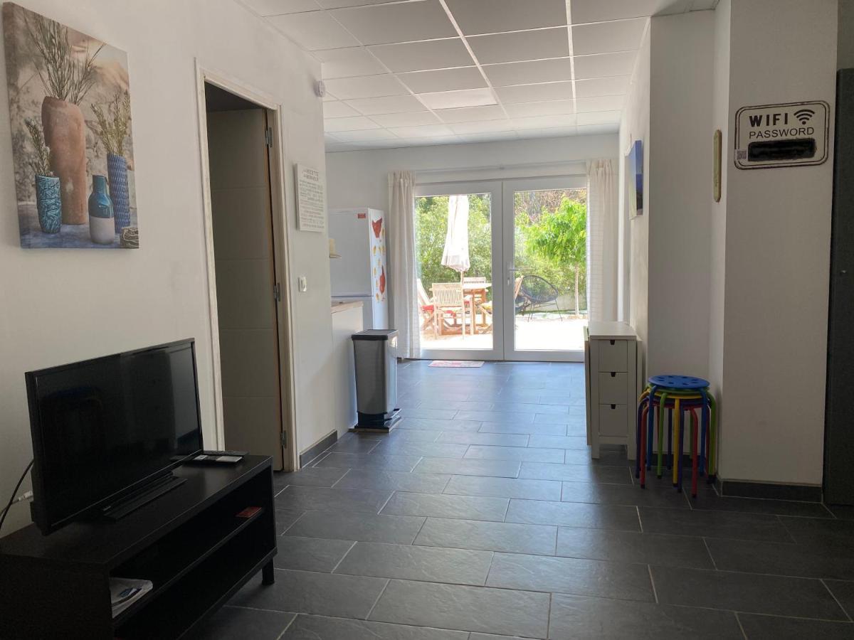 Rez-De-Villa Proche De La Mer - Villa Temana Saint-Cyr-sur-Mer Bagian luar foto